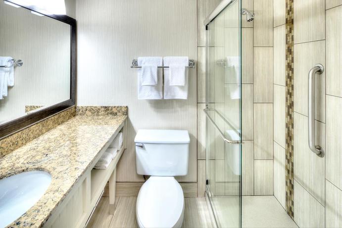 Imagen de la habitación del Hotel Doubletree By Hilton Milwaukee Downtown. Foto 6