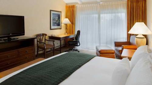 Imagen de la habitación del Hotel Doubletree By Hilton Missoula Edgewater. Foto 10