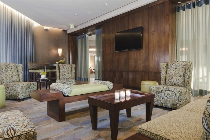 Imagen de los interiores del Hotel Doubletree By Hilton Monrovia - Pasadena Area. Foto 4