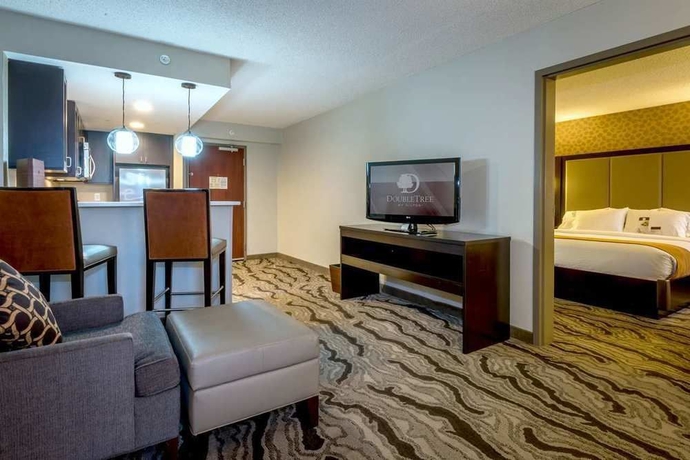 Imagen de los interiores del Hotel Doubletree By Hilton Montgomery. Foto 16