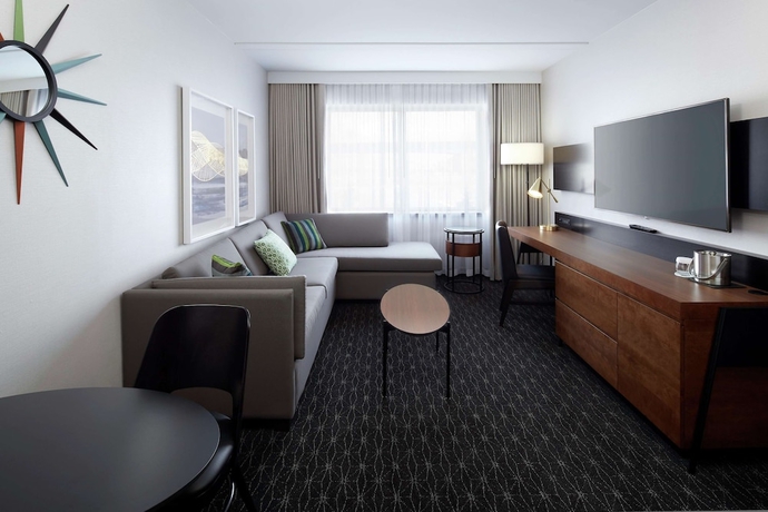 Imagen de la habitación del Hotel Doubletree By Hilton Montreal Airport. Foto 3