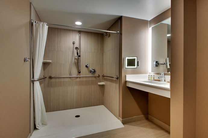 Imagen de la habitación del Hotel Doubletree By Hilton Mt. Vernon. Foto 3