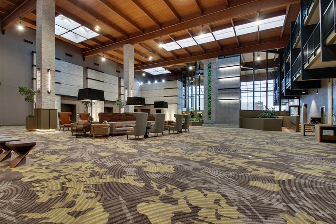 Imagen de los interiores del Hotel Doubletree By Hilton Mt. Vernon. Foto 12