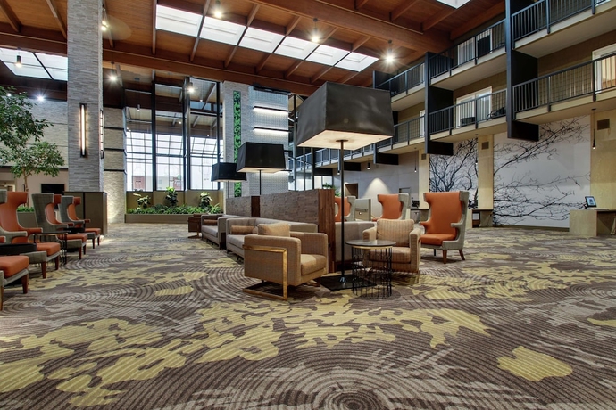 Imagen de los interiores del Hotel Doubletree By Hilton Mt. Vernon. Foto 17