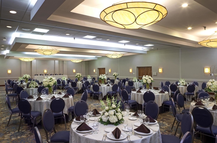 Imagen de los interiores del Hotel Doubletree By Hilton Murfreesboro. Foto 5