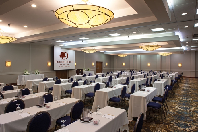 Imagen de los interiores del Hotel Doubletree By Hilton Murfreesboro. Foto 7