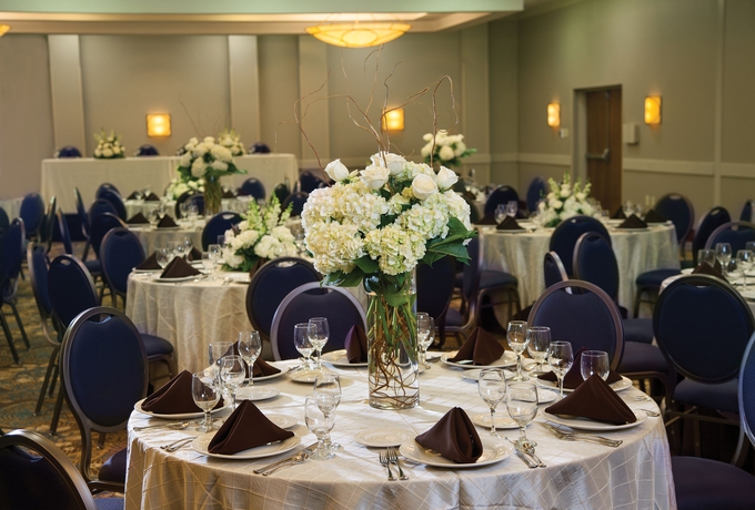 Imagen de los interiores del Hotel Doubletree By Hilton Murfreesboro. Foto 10