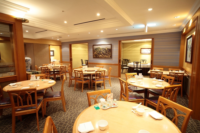 Imagen del bar/restaurante del Hotel Doubletree By Hilton Naha Shuri Castle. Foto 4