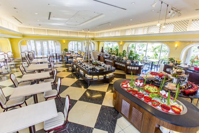 Imagen del bar/restaurante del Hotel Doubletree By Hilton Naha Shuri Castle. Foto 5