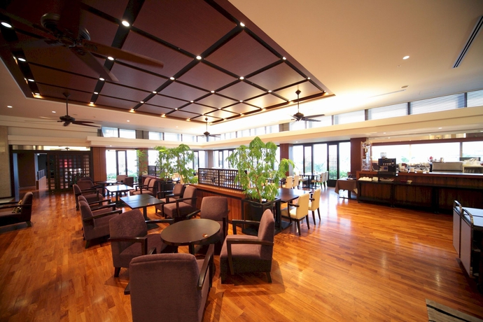 Imagen del bar/restaurante del Hotel Doubletree By Hilton Naha Shuri Castle. Foto 6