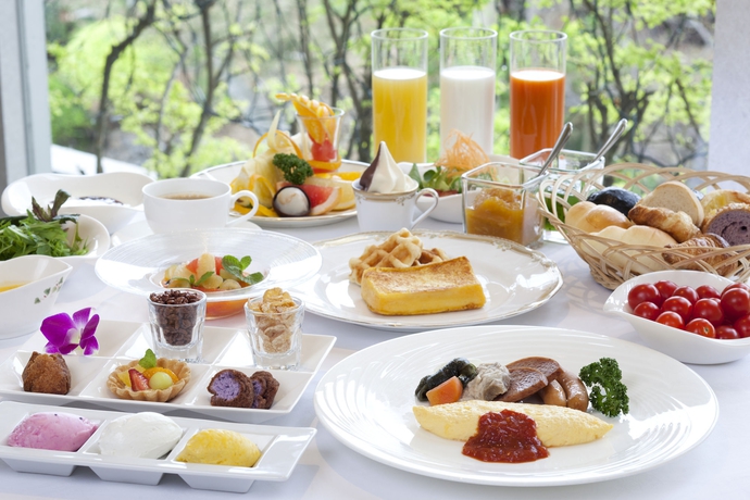 Imagen del bar/restaurante del Hotel Doubletree By Hilton Naha Shuri Castle. Foto 7