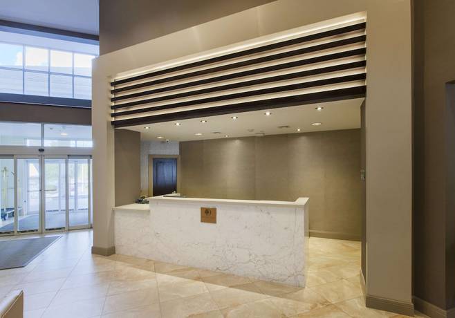 Imagen de los interiores del Hotel Doubletree By Hilton Nanuet. Foto 18
