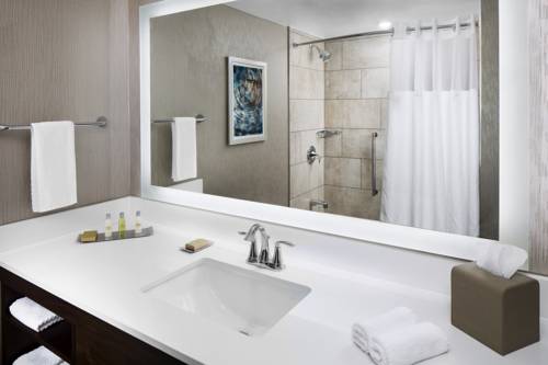 Imagen de la habitación del Hotel Doubletree By Hilton Nashua. Foto 2