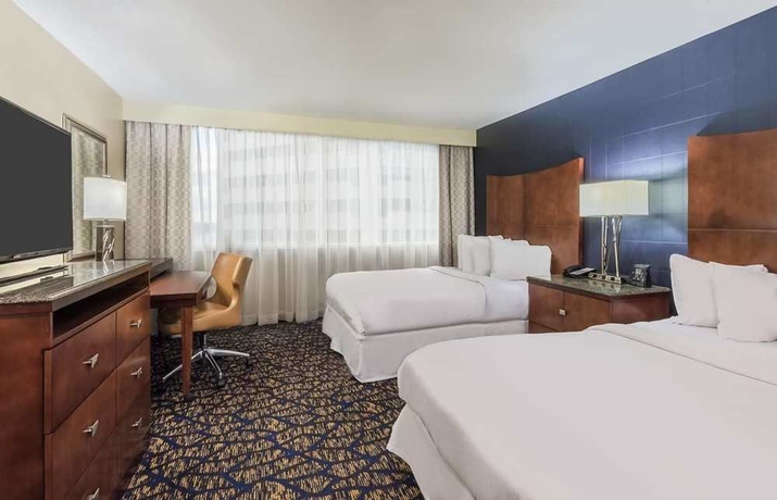 Imagen de la habitación del Hotel Doubletree By Hilton Nashville Downtown. Foto 8