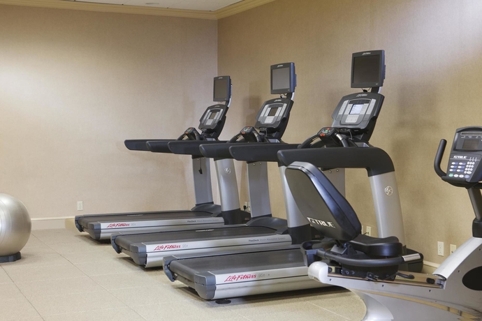 Imagen de los interiores del Hotel Doubletree By Hilton New Orleans Airport. Foto 12