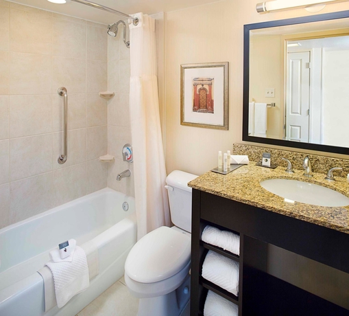 Imagen de la habitación del Hotel Doubletree By Hilton New Orleans Airport. Foto 7