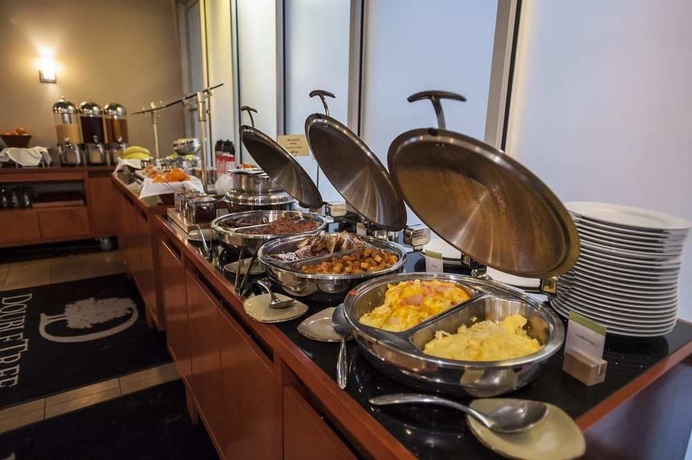 Imagen del bar/restaurante del Hotel Doubletree By Hilton New York City - Chelsea. Foto 4