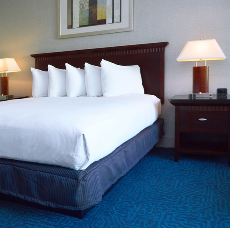 Imagen de la habitación del Hotel Doubletree By Hilton Newark - Fremont. Foto 2