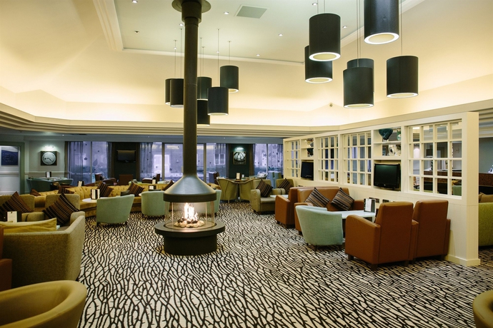 Imagen de los interiores del Hotel Doubletree By Hilton Newbury North. Foto 16