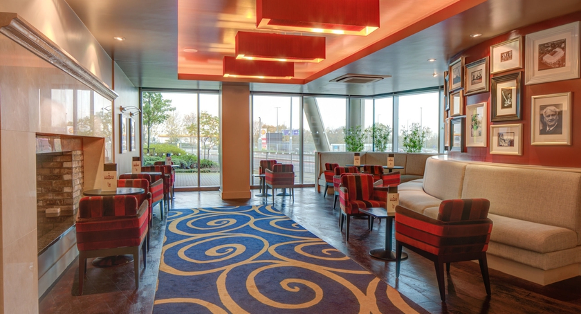 Imagen de los interiores del Hotel Doubletree By Hilton Newcastle International Airport. Foto 12