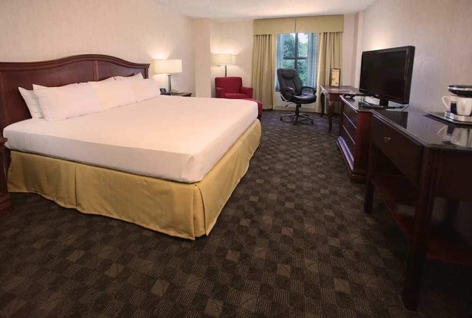 Imagen de la habitación del Hotel Doubletree By Hilton Norfolk Airport. Foto 5