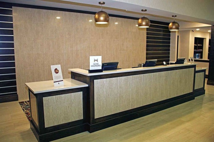 Imagen de los interiores del Hotel Doubletree By Hilton Norfolk Airport. Foto 10
