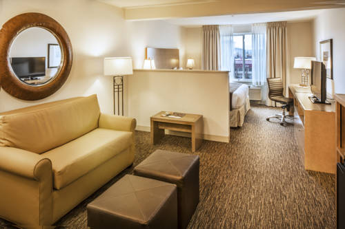 Imagen de la habitación del Hotel Doubletree By Hilton North Salem. Foto 2