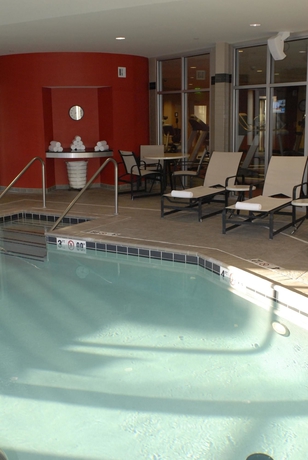 Imagen de la piscina del Hotel Doubletree By Hilton Oklahoma City Airport. Foto 13