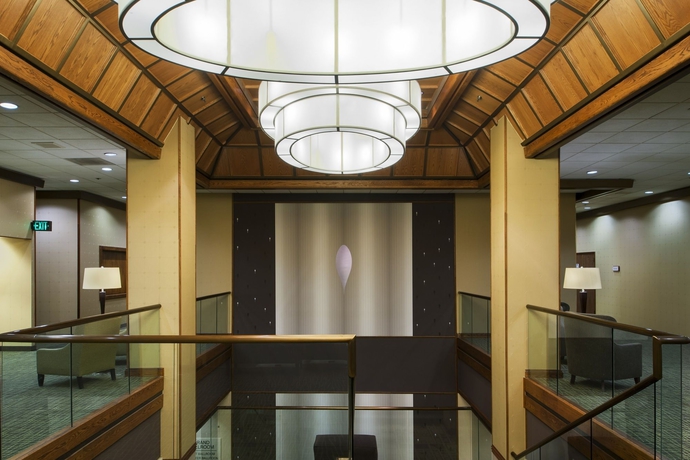 Imagen de los interiores del Hotel Doubletree By Hilton Omaha Downtown. Foto 12