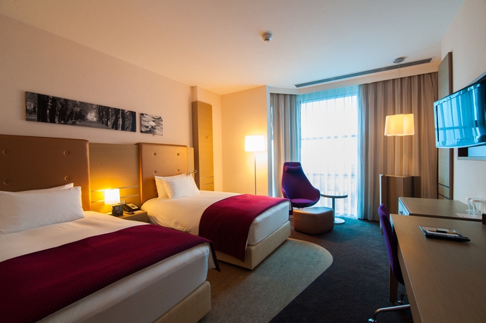 Imagen de la habitación del Hotel Doubletree By Hilton Oradea. Foto 5