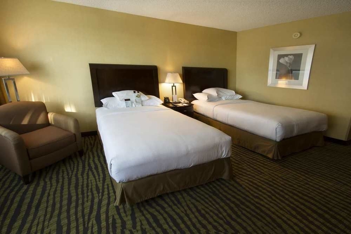 Imagen de la habitación del Hotel Doubletree By Hilton Orange County Airport. Foto 1