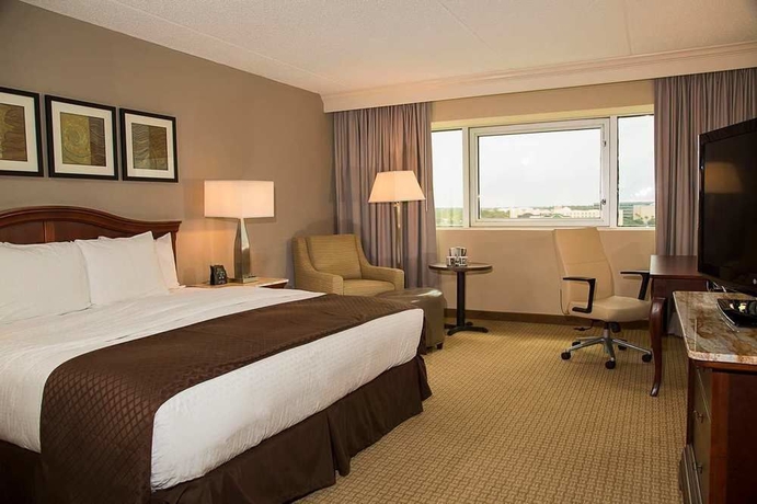 Imagen de la habitación del Hotel Doubletree By Hilton Orlando Airport. Foto 6