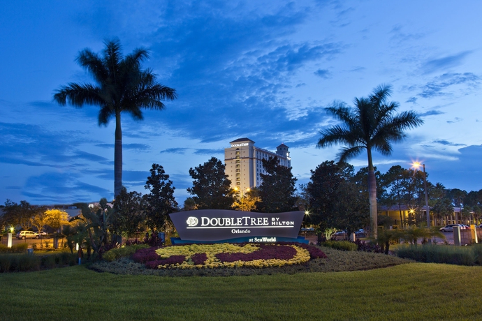 Imagen de los exteriores del Hotel Doubletree By Hilton Orlando At Seaworld. Foto 11