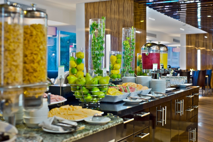 Imagen del bar/restaurante del Hotel Doubletree By Hilton Panama City. Foto 1
