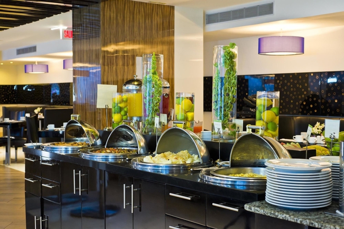 Imagen del bar/restaurante del Hotel Doubletree By Hilton Panama City. Foto 2