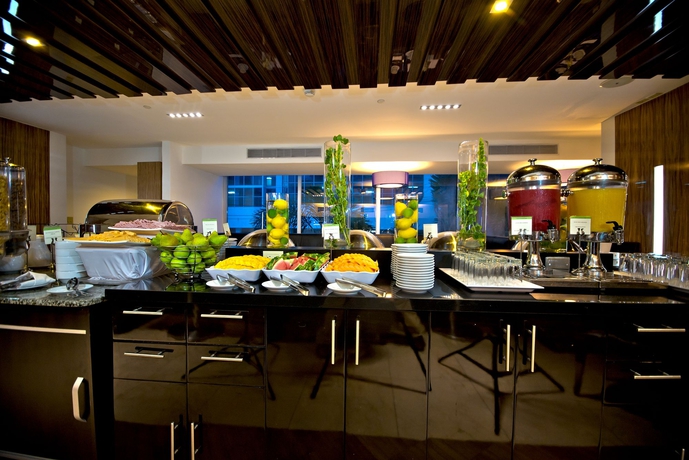 Imagen del bar/restaurante del Hotel Doubletree By Hilton Panama City. Foto 3