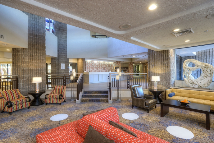 Imagen de los interiores del Hotel Doubletree By Hilton Phoenix North. Foto 12