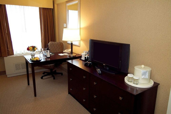Imagen de la habitación del Hotel Doubletree By Hilton Pittsburgh Airport. Foto 4