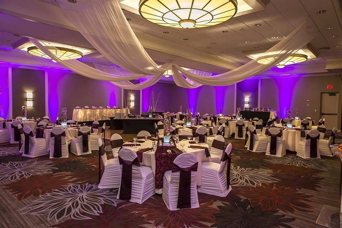 Imagen de los interiores del Hotel Doubletree By Hilton Pittsburgh - Green Tree. Foto 5