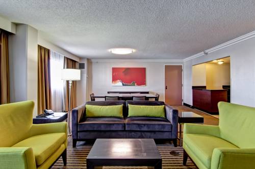 Imagen de la habitación del Hotel Doubletree By Hilton Pleasanton At The Club. Foto 15