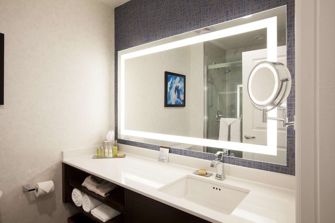 Imagen de la habitación del Hotel Doubletree By Hilton Pomona. Foto 11