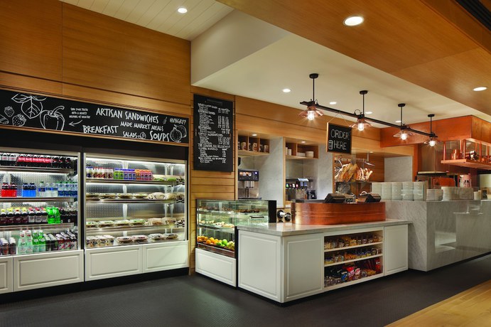 Imagen de los interiores del Hotel Doubletree By Hilton Pomona. Foto 17