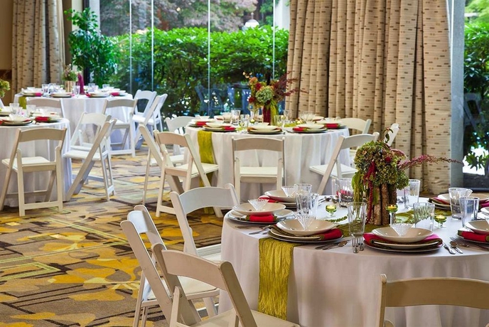 Imagen de los interiores del Hotel Doubletree By Hilton Portland. Foto 10