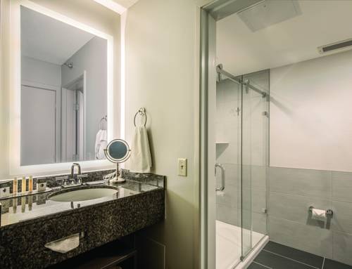 Imagen de la habitación del Hotel Doubletree By Hilton Racine Harbourwalk. Foto 4
