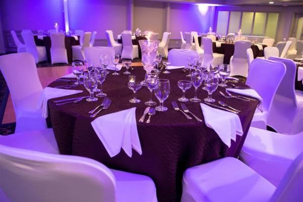 Imagen general del Hotel Doubletree By Hilton Raleigh - Brownstone - University. Foto 1