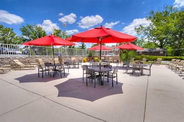 Imagen general del Hotel Doubletree By Hilton Raleigh - Brownstone - University. Foto 6