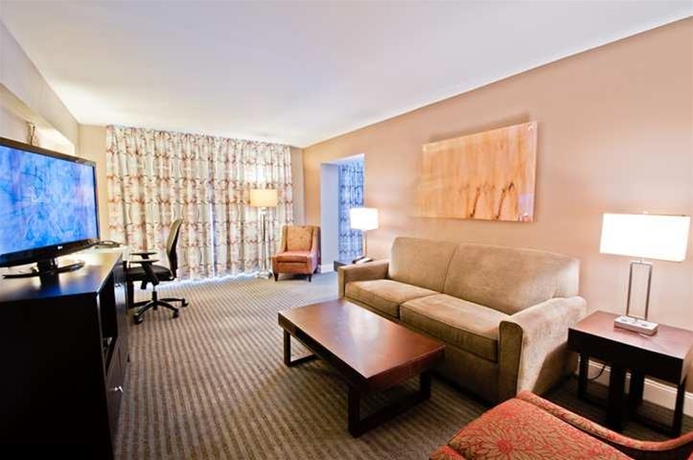 Imagen general del Hotel Doubletree By Hilton Raleigh - Brownstone - University. Foto 11