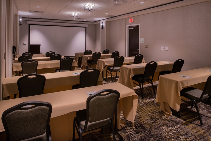 Imagen de los interiores del Hotel Doubletree By Hilton Raleigh Crabtree Valley. Foto 8