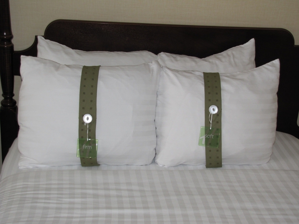 Imagen de la habitación del Hotel Doubletree By Hilton Raleigh Crabtree Valley. Foto 4