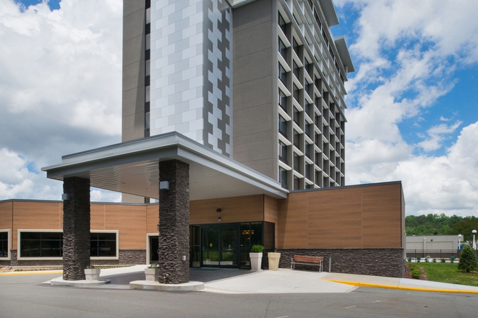 Imagen de los exteriores del Hotel Doubletree By Hilton Raleigh Crabtree Valley. Foto 7